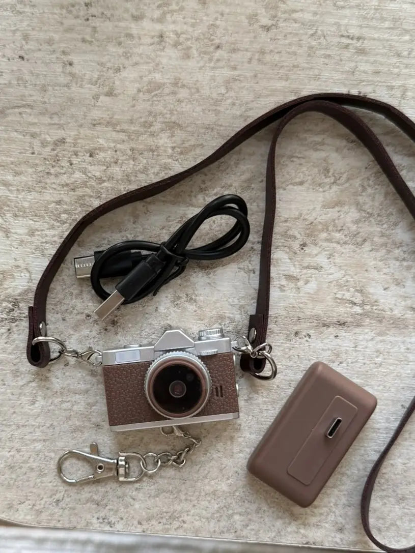 Mini Dijital Kamera Powerbankli Flaşlı Retro Filtre Deri Boyun Askısı 1080P