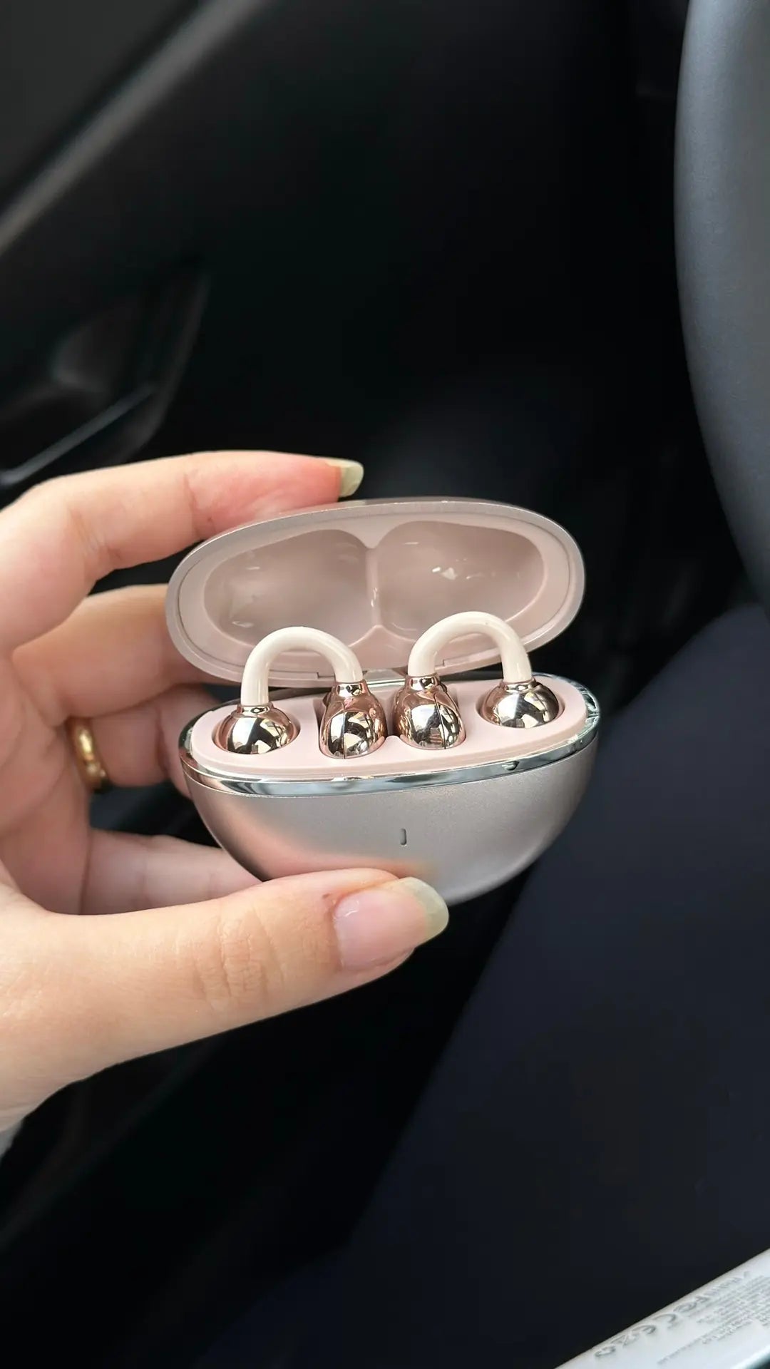 Fiyonk Charm Hediyeli Modern Klips Tasarımlı Kablosuz Kulaklık