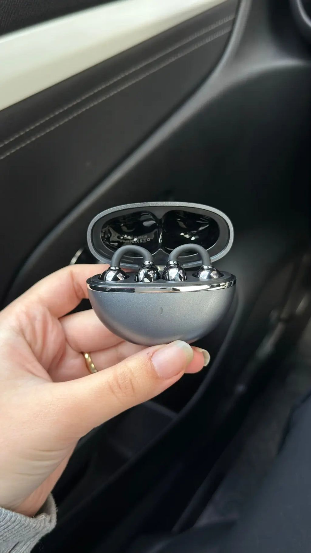 Fiyonk Charm Hediyeli Modern Klips Tasarımlı Kablosuz Kulaklık